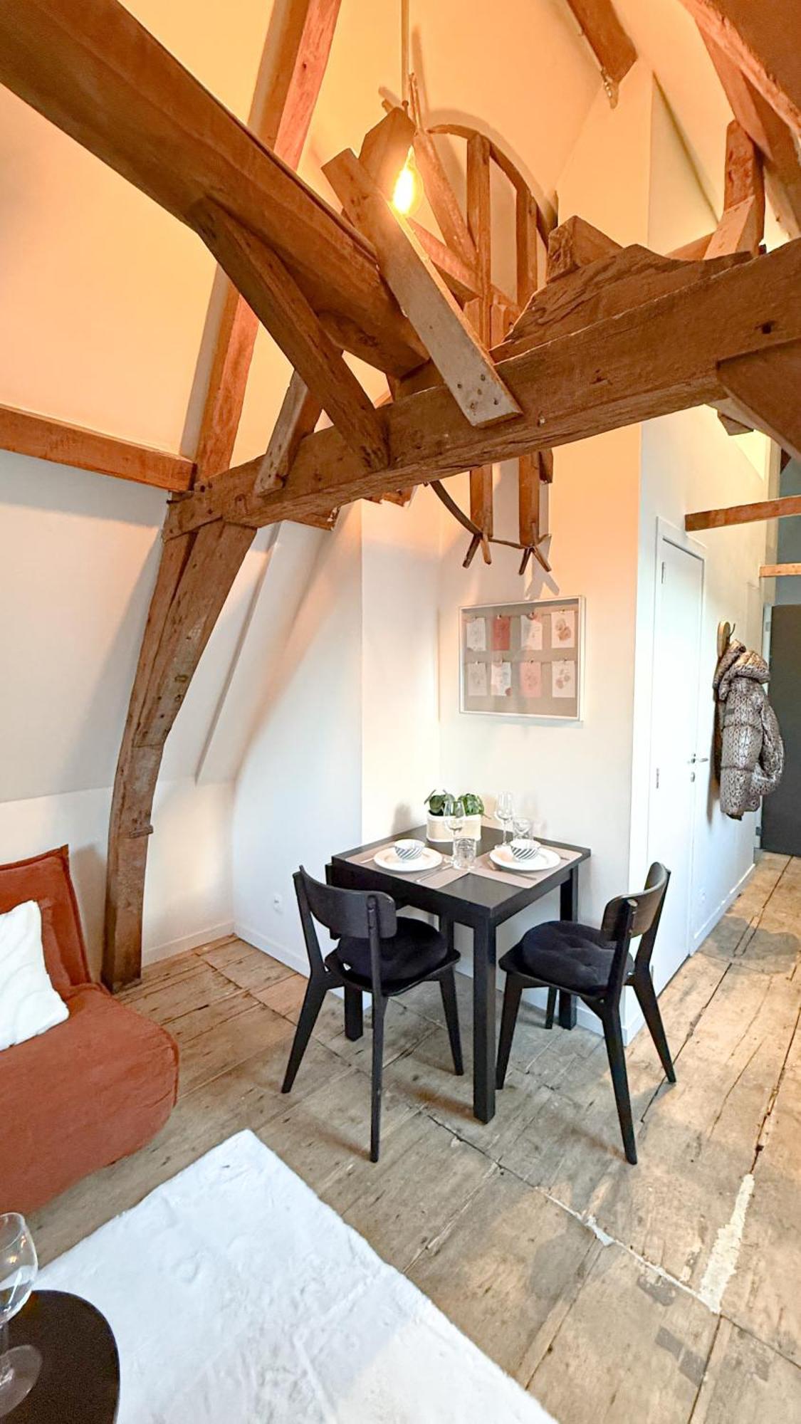 Appartement Cosy Authentiek Penthouse *